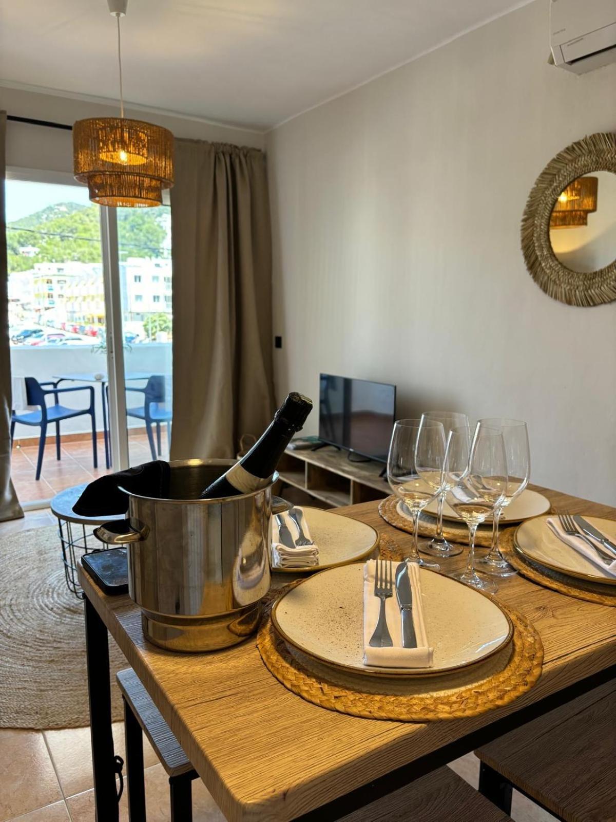 Apartamentos Ses Veles Cala Llonga  Zimmer foto