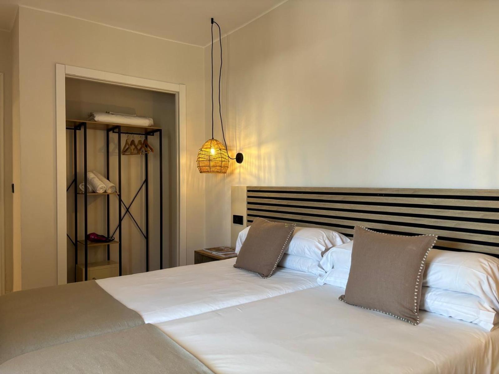 Apartamentos Ses Veles Cala Llonga  Zimmer foto