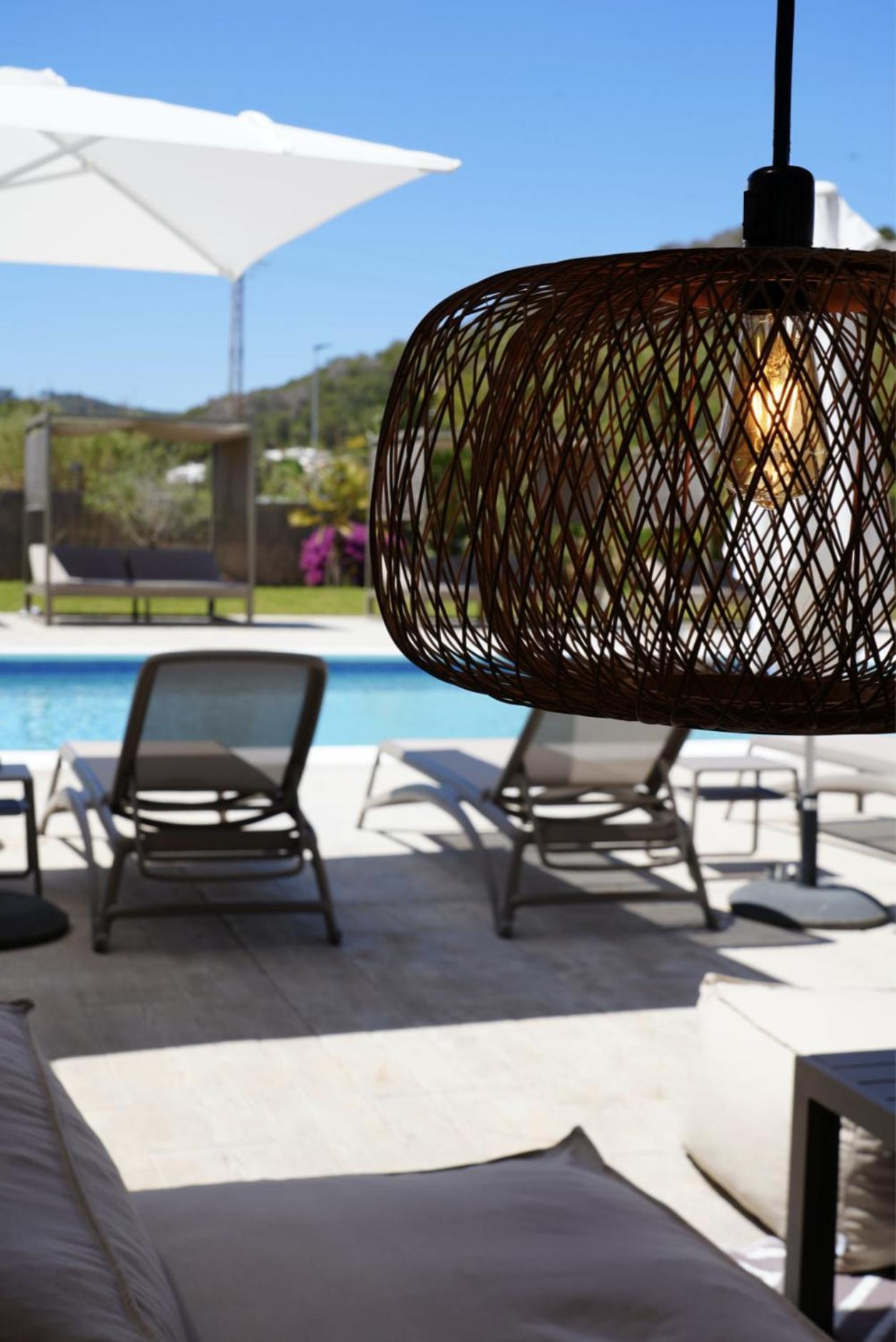 Apartamentos Ses Veles Cala Llonga  Exterior foto